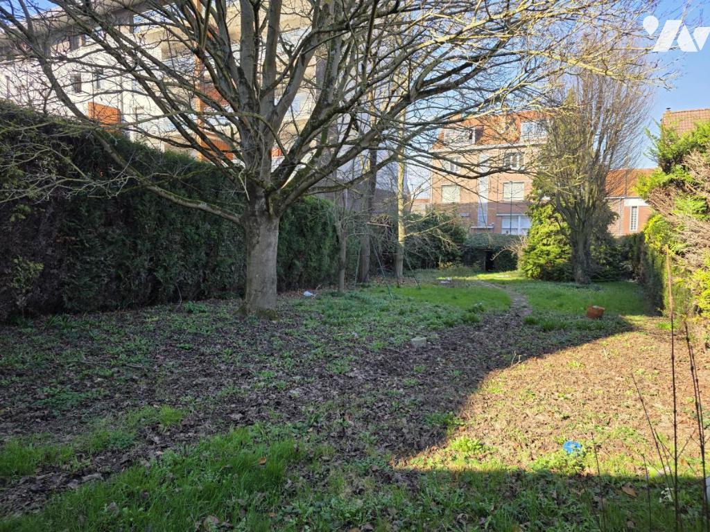 Maison de Lens de 232.47 m²