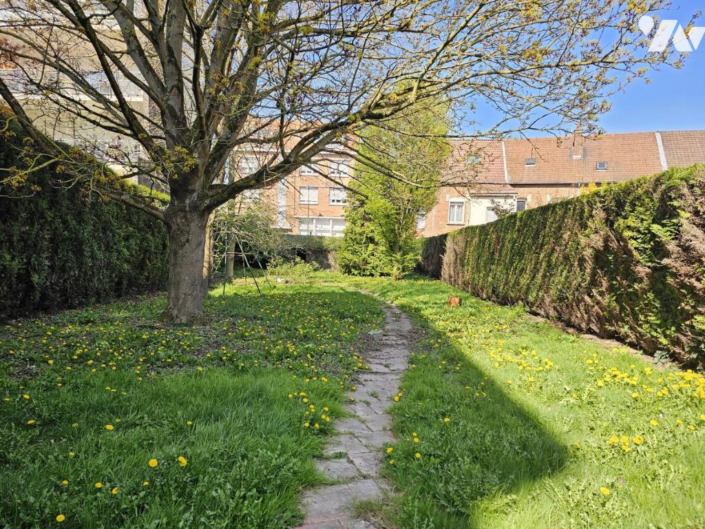 Maison de Lens de 232.47 m²