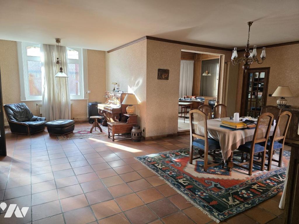Maison de Lens de 232.47 m²